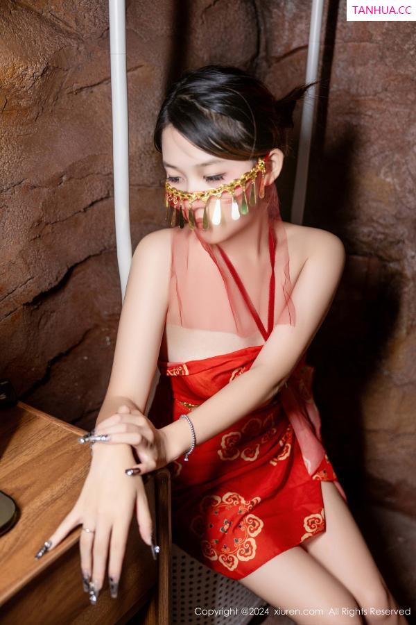   [XiuRen]高清写真图 2024.10.22 No.9323 吴婷婉 性感美腿第8张图片